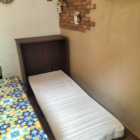 Appartamento Casa D'Amici Aeroporto di Catania Fontana Rossa Esterno foto